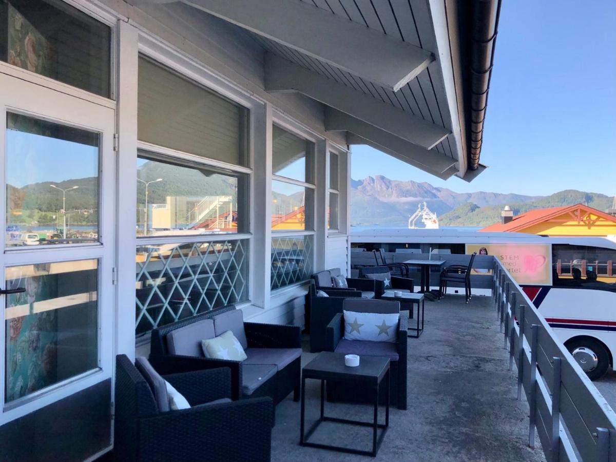 Ornes Hotell Exteriér fotografie