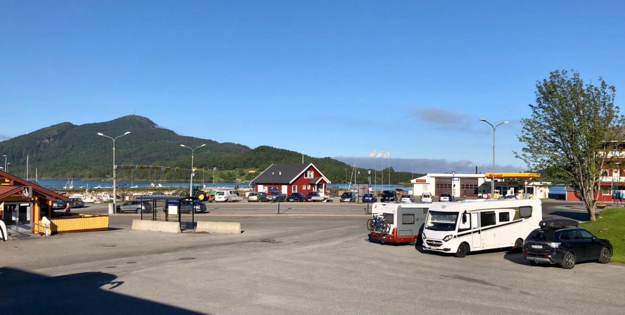 Ornes Hotell Exteriér fotografie